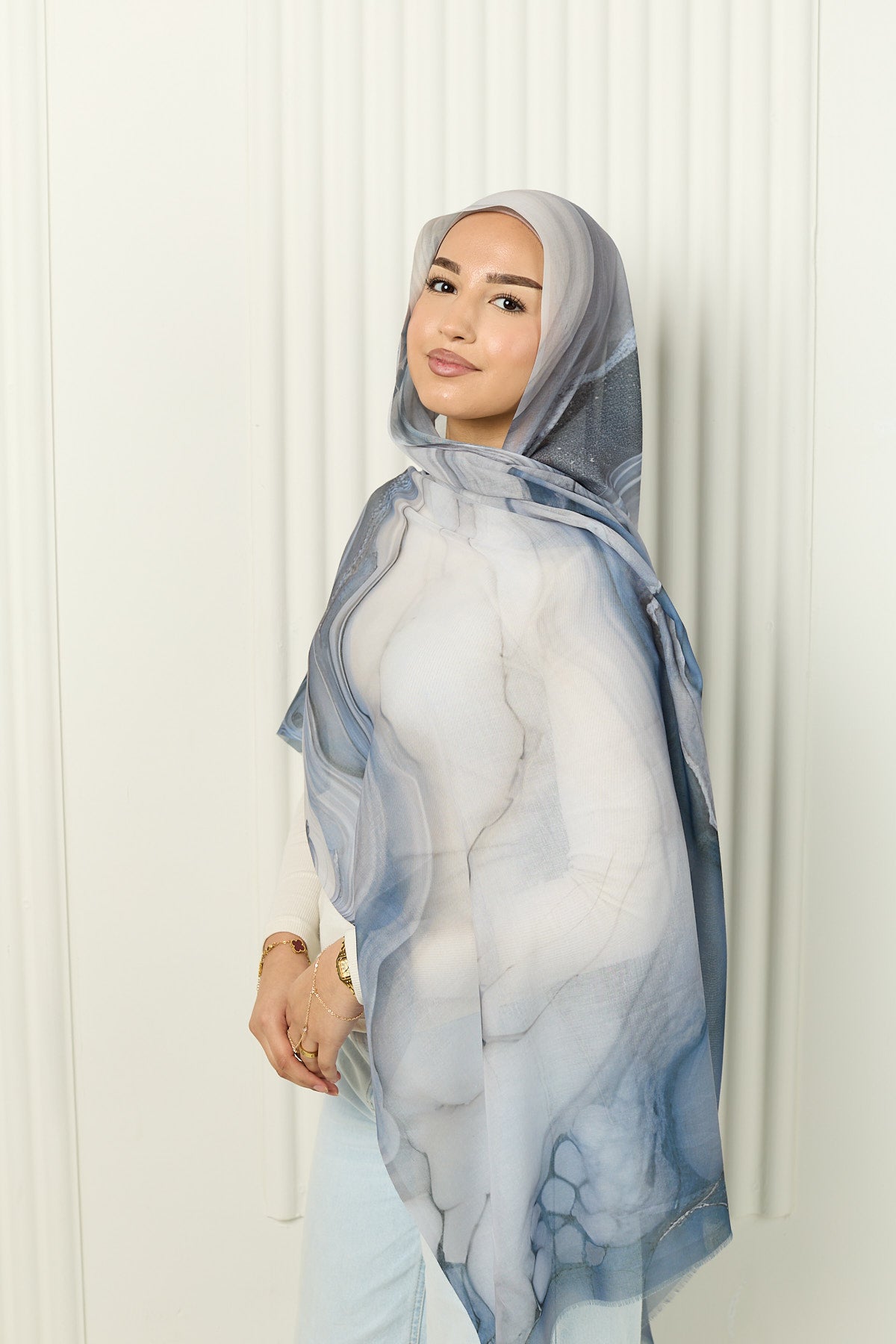 Modal Hijab in Arctic Ripple