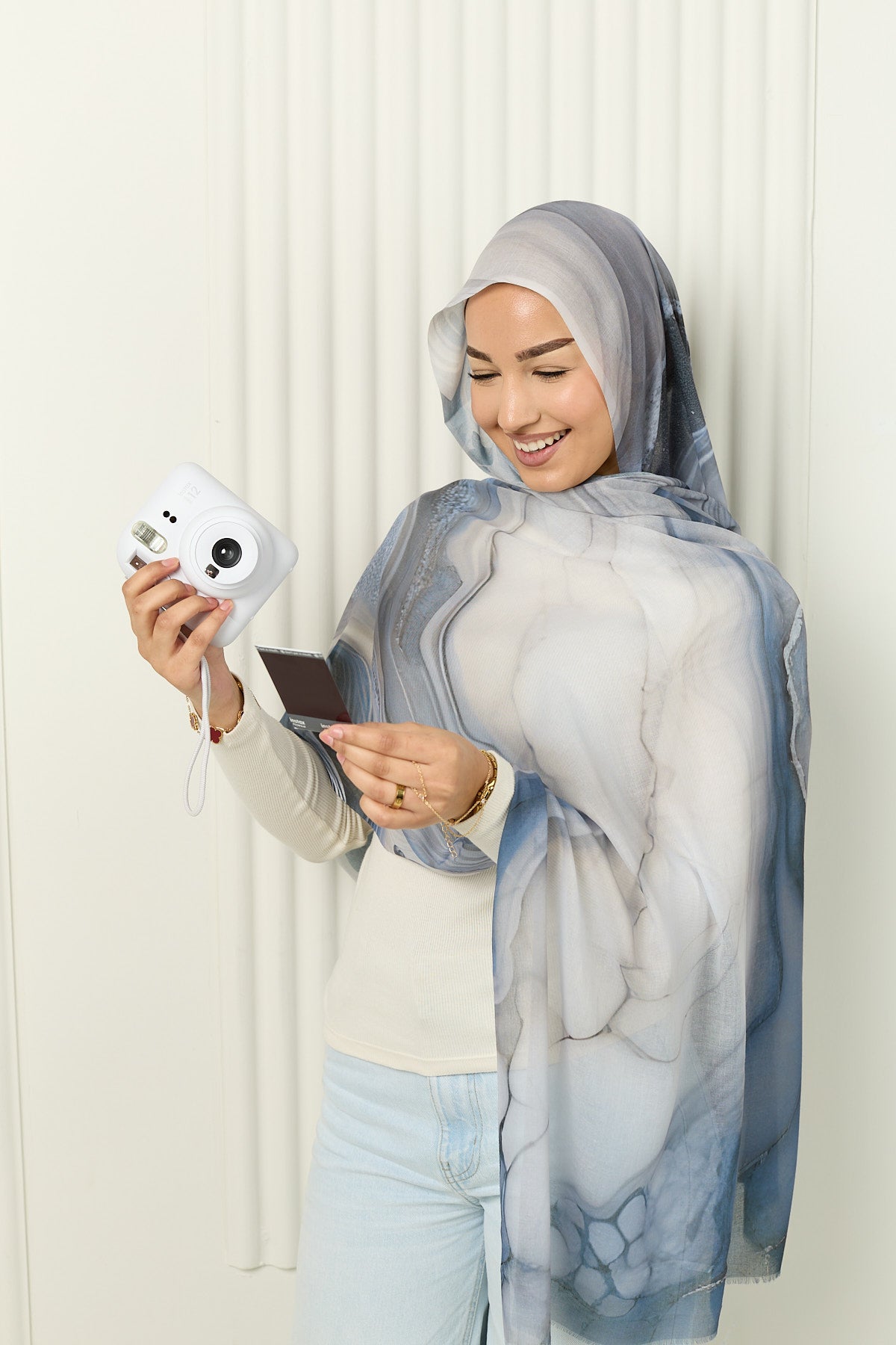 Modal Hijab in Arctic Ripple