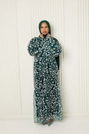 Inès Abaya in Emerald