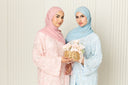 <p><em>Lace Details</em></p>