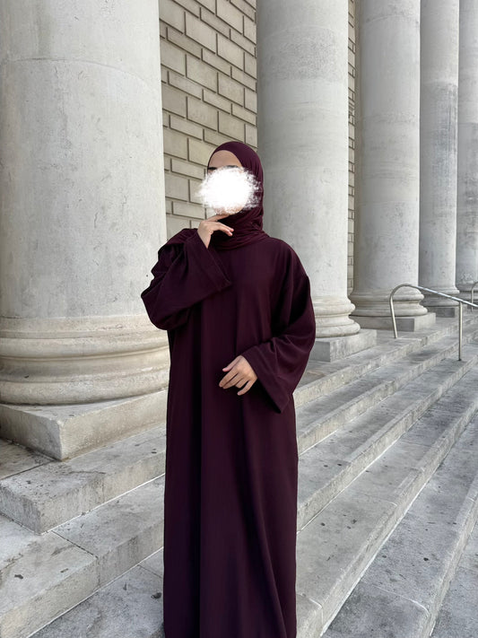 Rima in Maroon