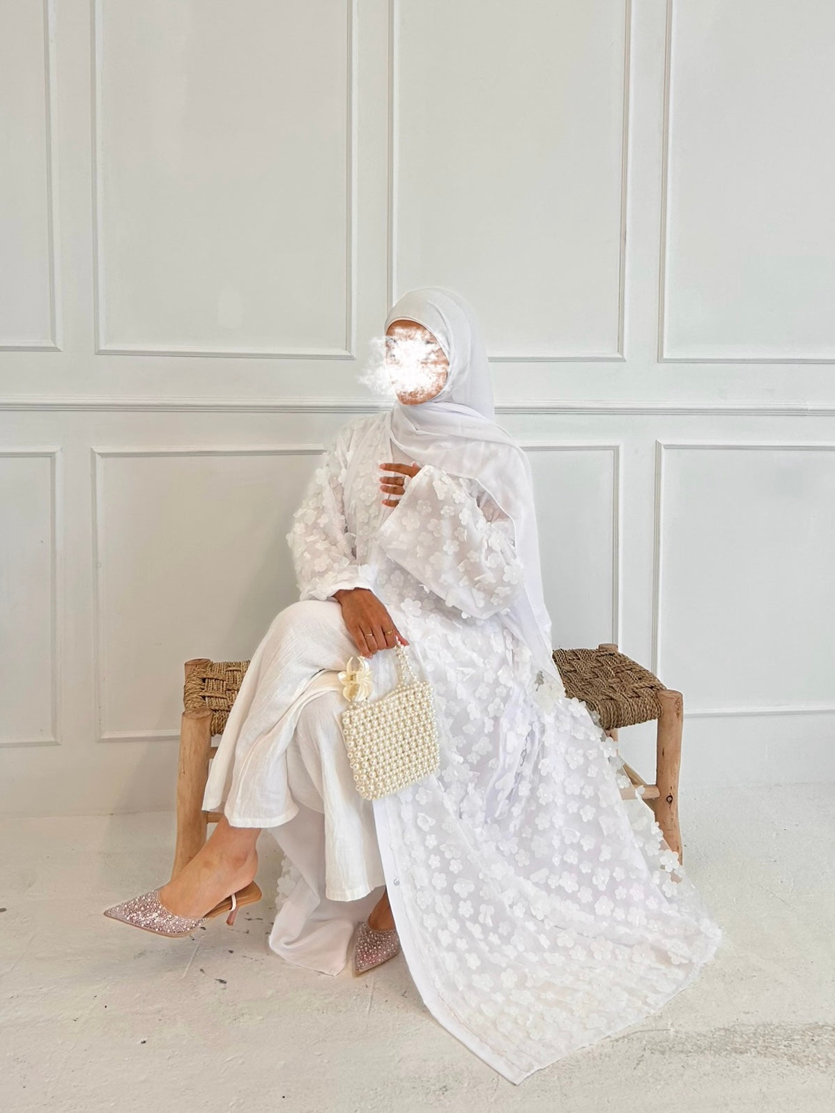 Hanan in White