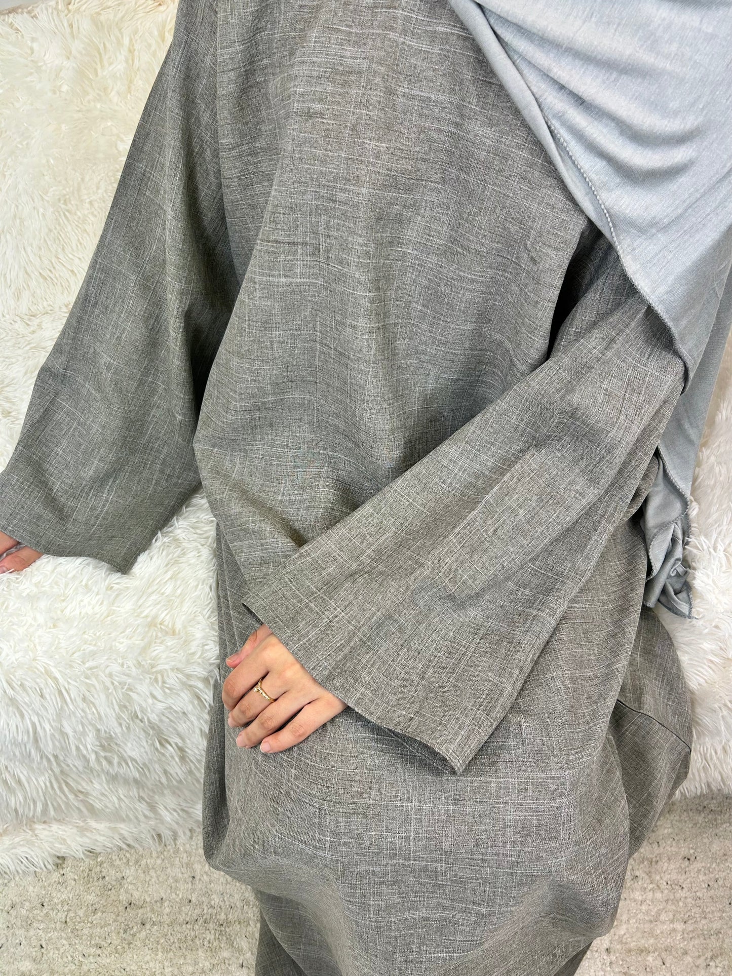 Lina Abaya in Dark Grey