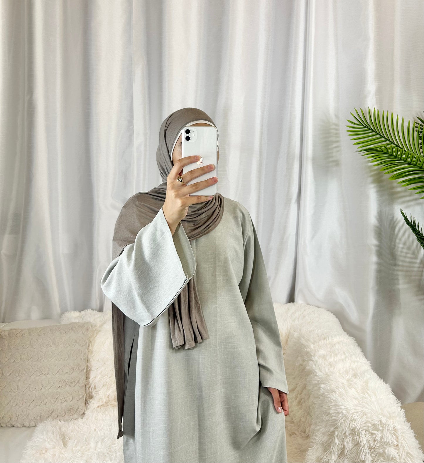 Lina Abaya in Grey