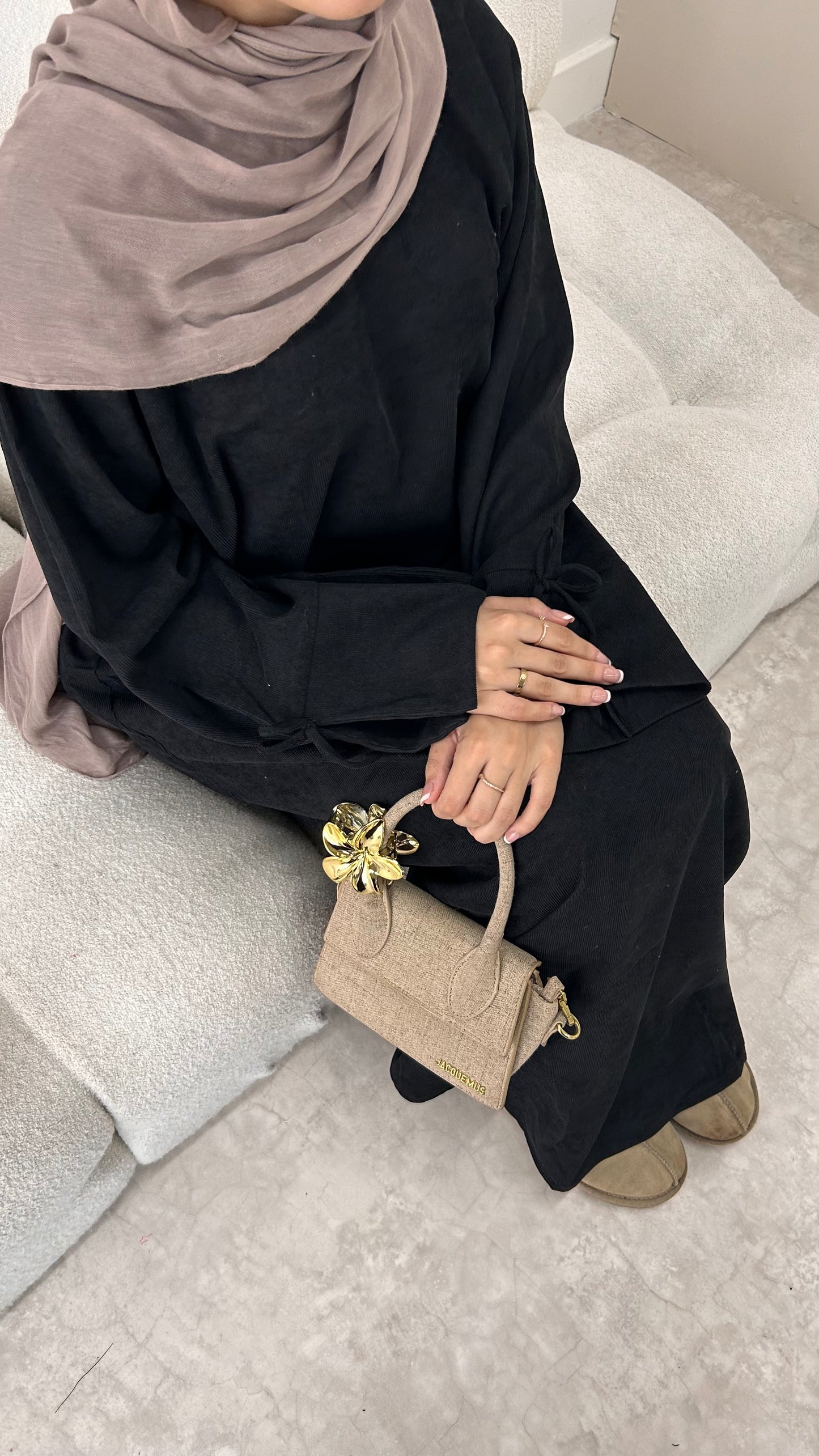 Hiba Corduroy Abaya in Black