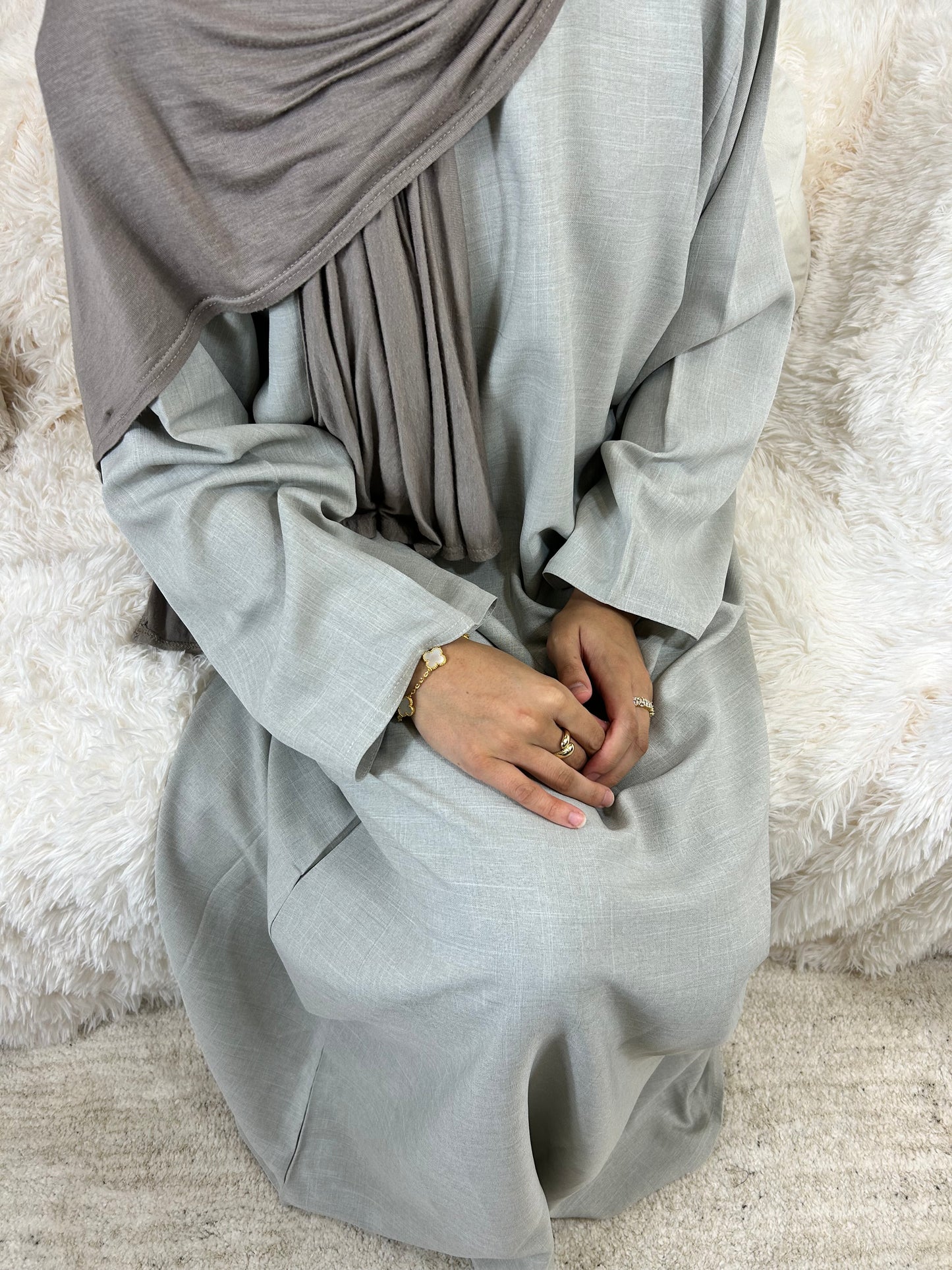 Lina Abaya in Grey