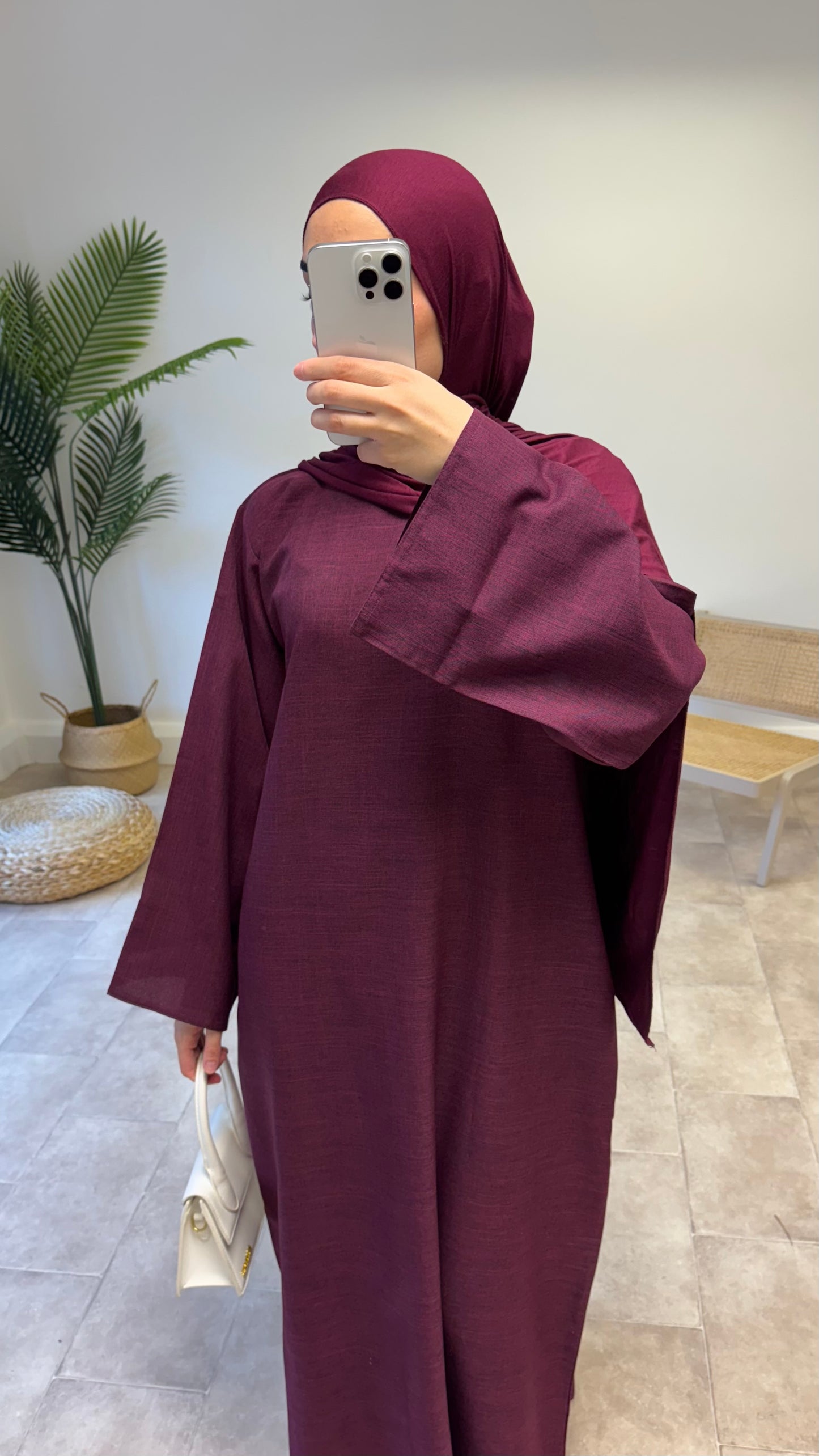 Lina Abaya in Berry