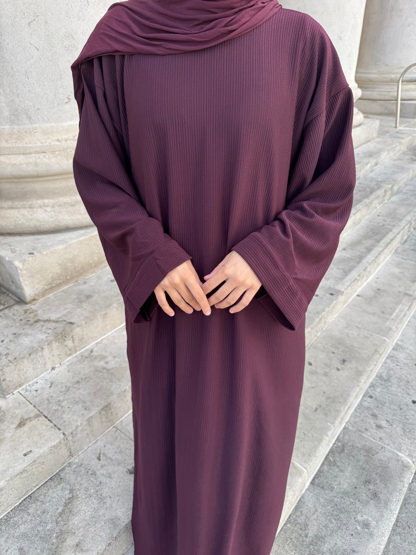 Rima in Maroon